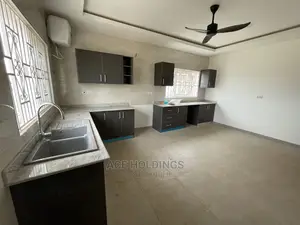 4bdrm House in Lakeside for sale