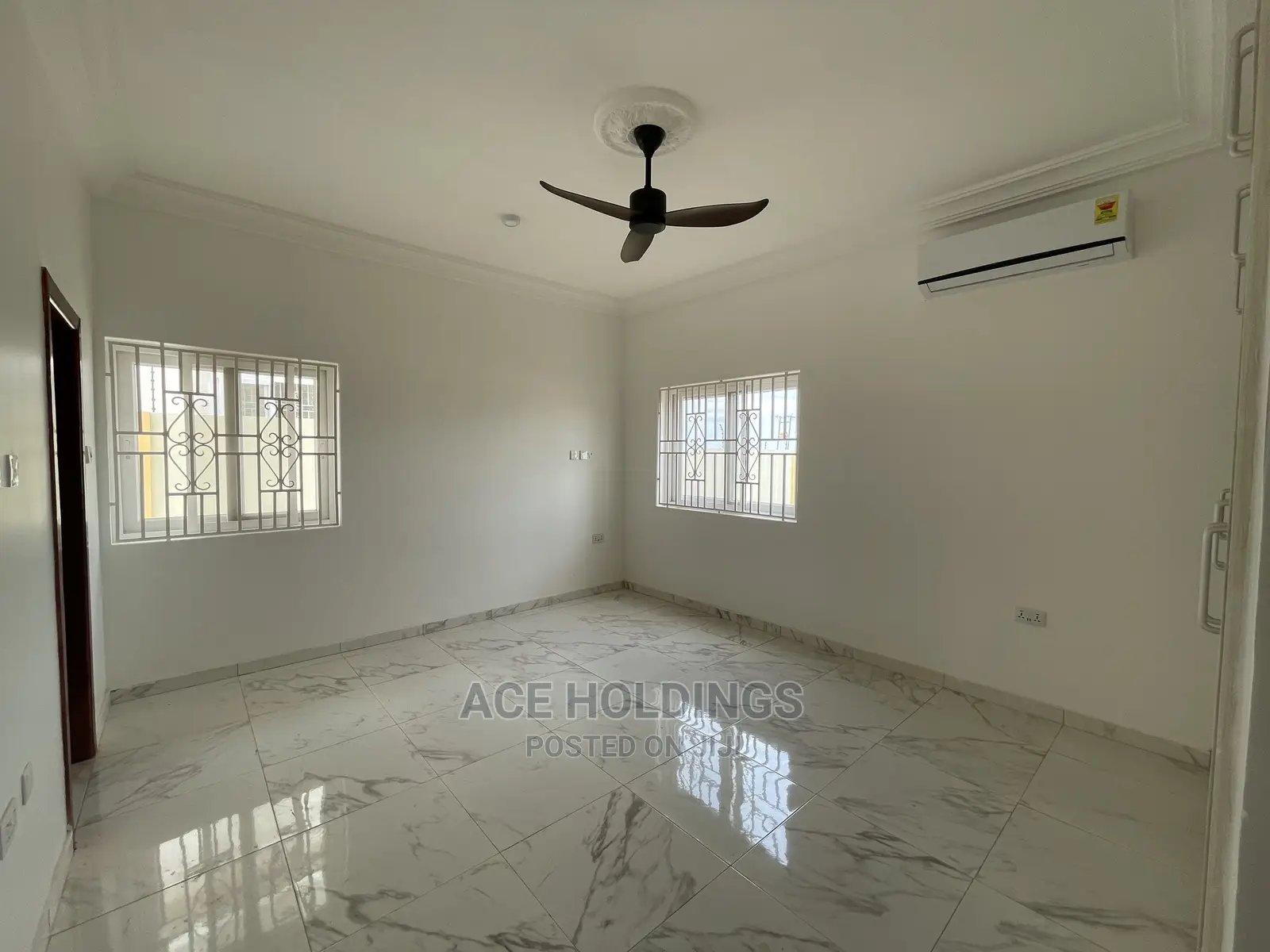 4bdrm House in Lakeside for sale