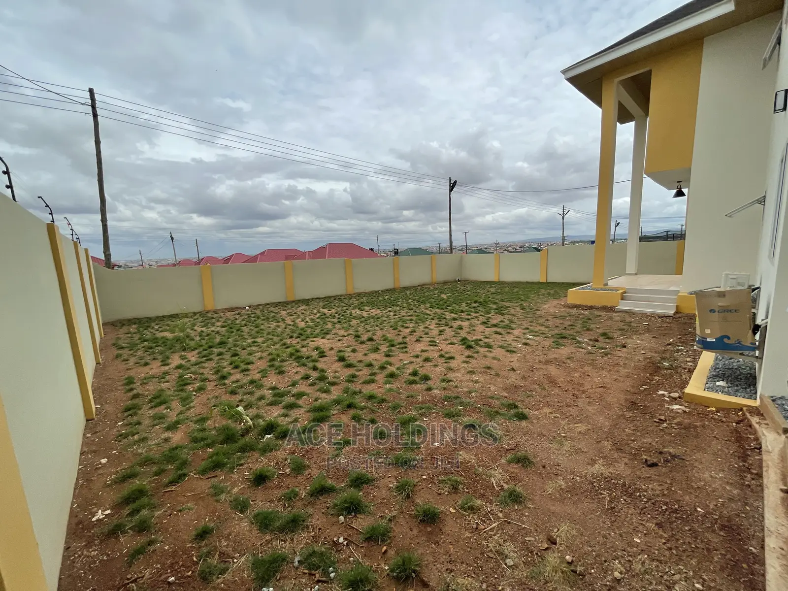 4bdrm House in Lakeside for sale