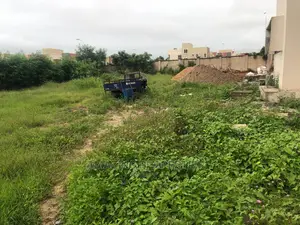 3 Plot of Titled Registered Land for Sale at East Airport