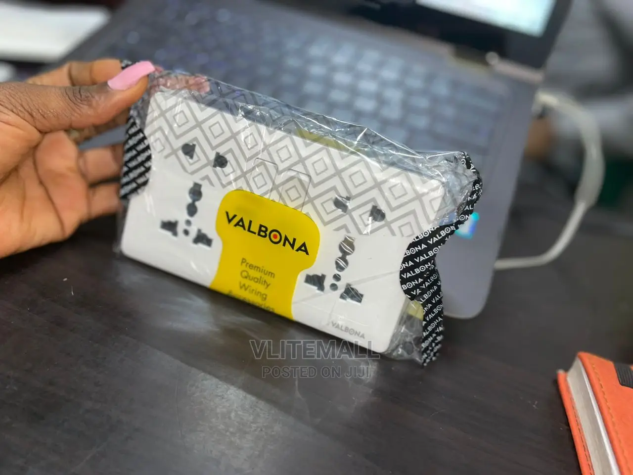 Valbona Double Multi Socket With 2 Pins DOB264