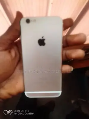 Apple iPhone 6s 64 GB Silver