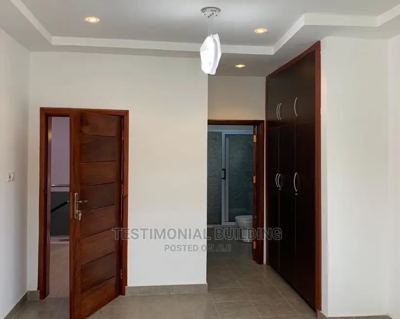 4bdrm House in Testimonial Building, Oyarifa for sale
