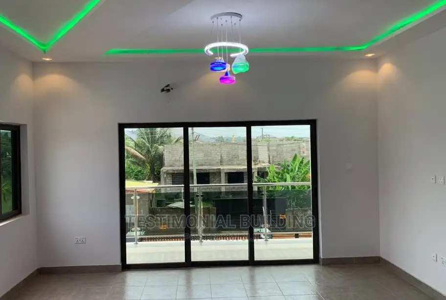 4bdrm House in Testimonial Building, Oyarifa for sale