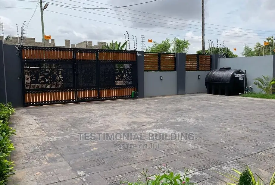 4bdrm House in Testimonial Building, Oyarifa for sale