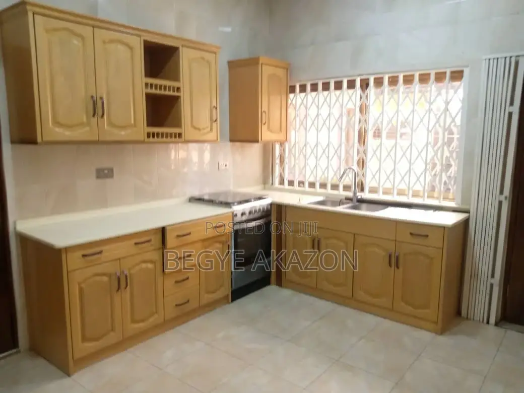 3bdrm House in Trazacco, East Legon for rent
