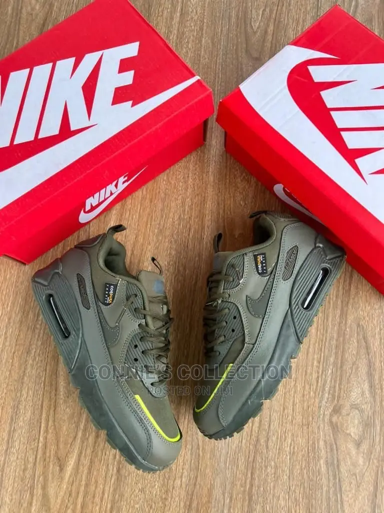 Nike Air Max Surplus