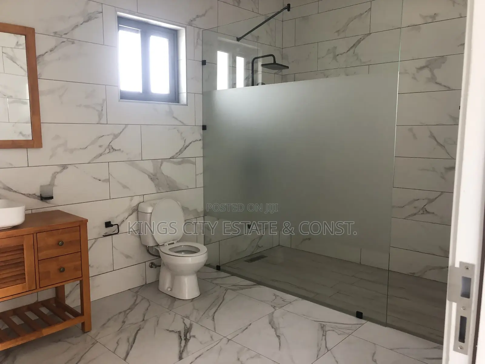 5bdrm House in Multi-Choice, Abelemkpe for sale