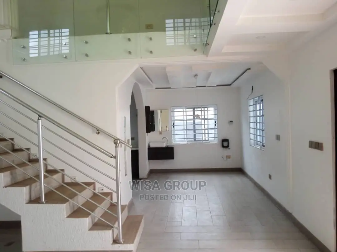6bdrm Duplex in Wisa Groups, Accra Metropolitan for rent