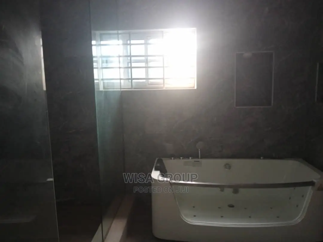 6bdrm Duplex in Wisa Groups, Accra Metropolitan for rent