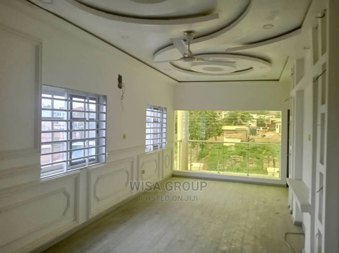 6bdrm Duplex in Wisa Groups, Accra Metropolitan for rent