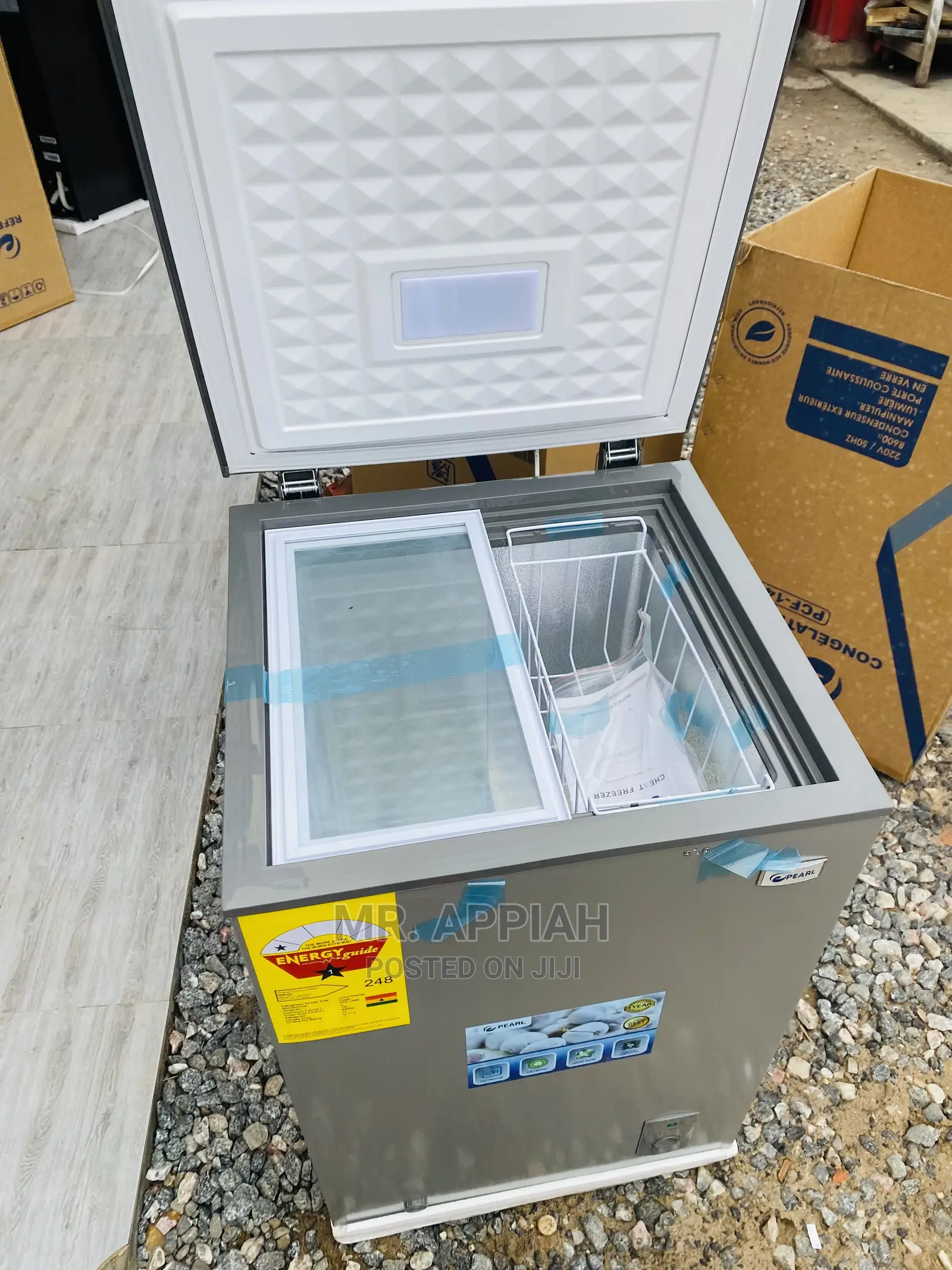 Energy Saving Pearl Chest Freezer + Lock Key(100L)PCF145’,