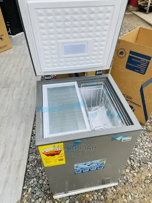 Energy Saving Pearl Chest Freezer + Lock Key(100L)PCF145’,