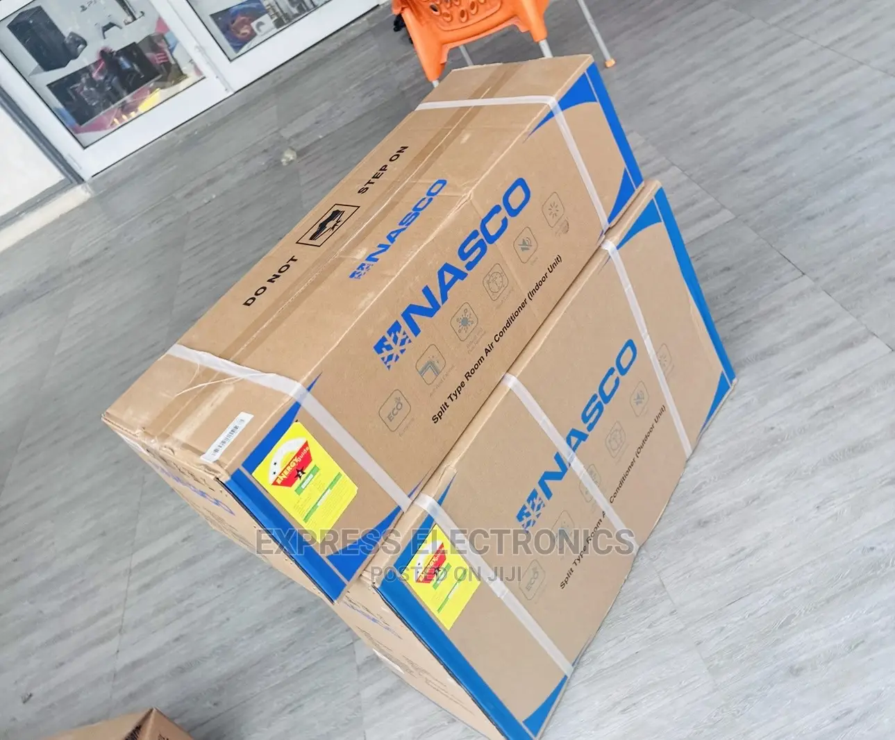 Dual Compressor Split R410 Gas Nasco 1.5hp Ac White