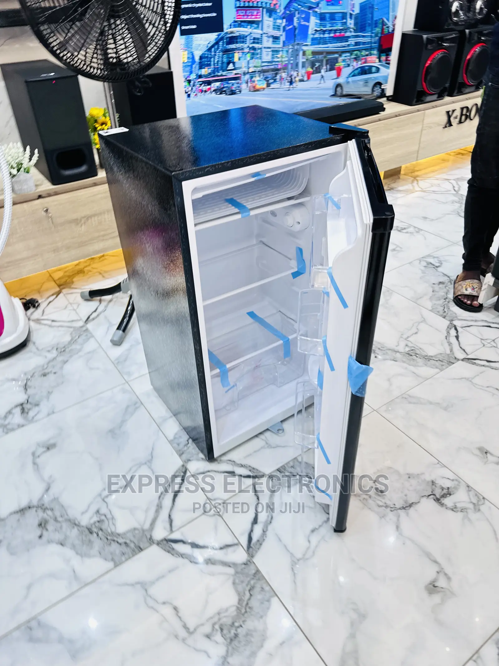 1 Year Warranty on Rainbow Table Top Fridge