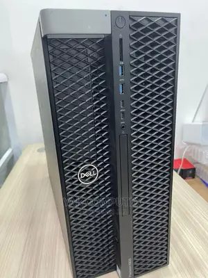 Desktop Computer Dell Precision 5820 32GB Intel Xeon HDD+SSD 1.5T