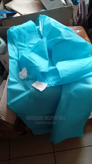 Disposable Surgical Gown