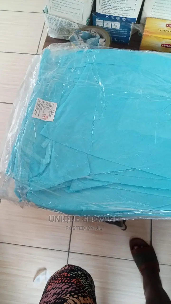 Disposable Surgical Gown