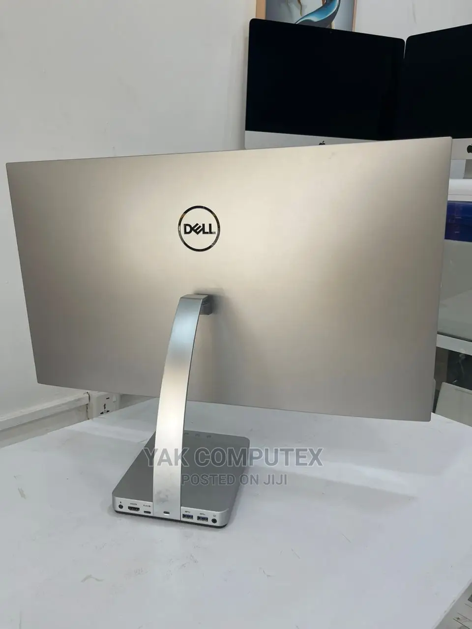 Dell 27 Inch Edgless Professional Monitor