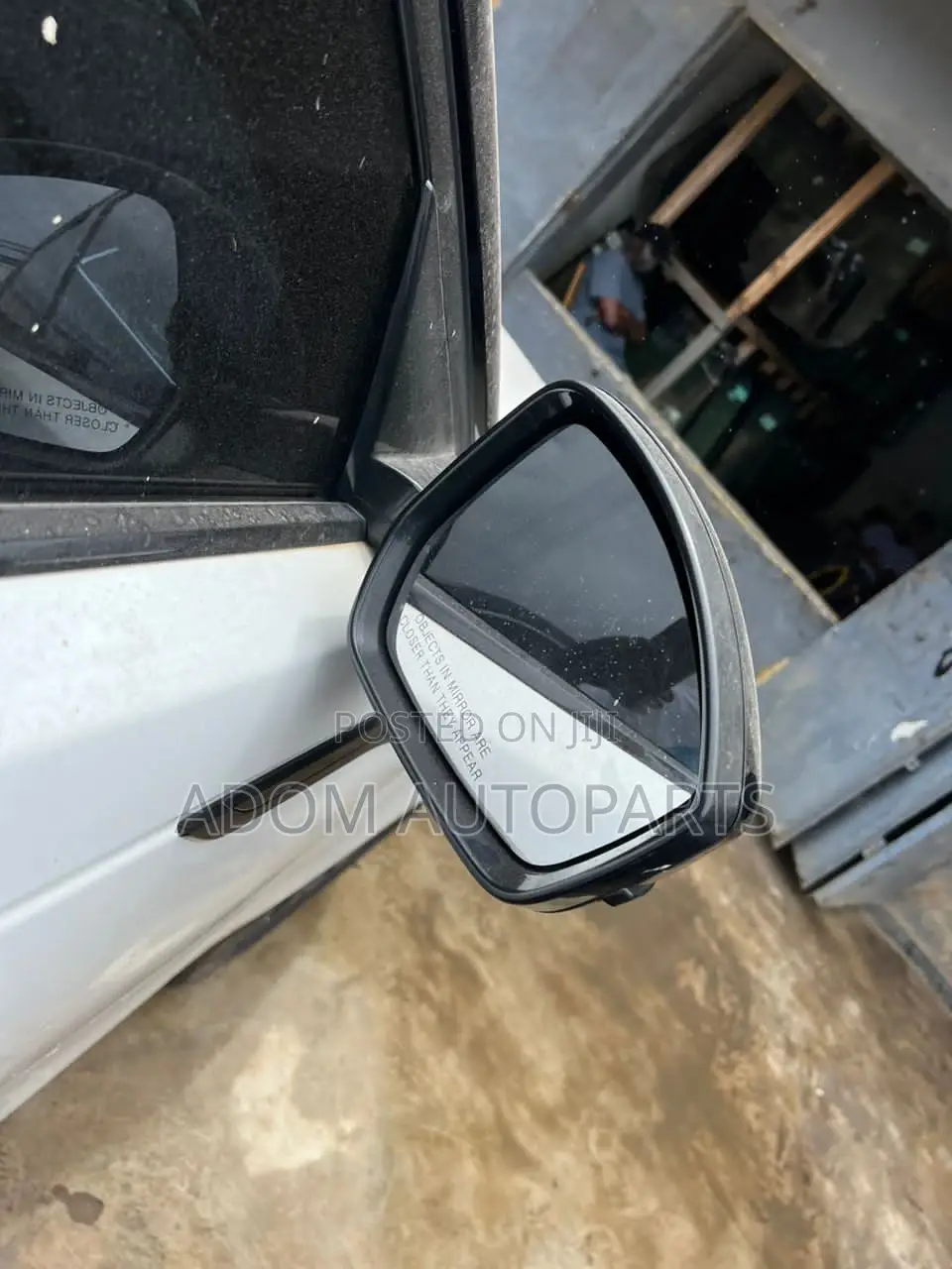 Range Rover Velar Complete Driving Mirror