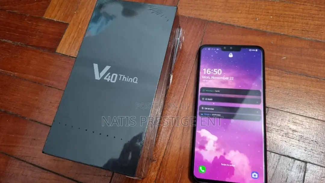 New LG V40 ThinQ 128 GB Black