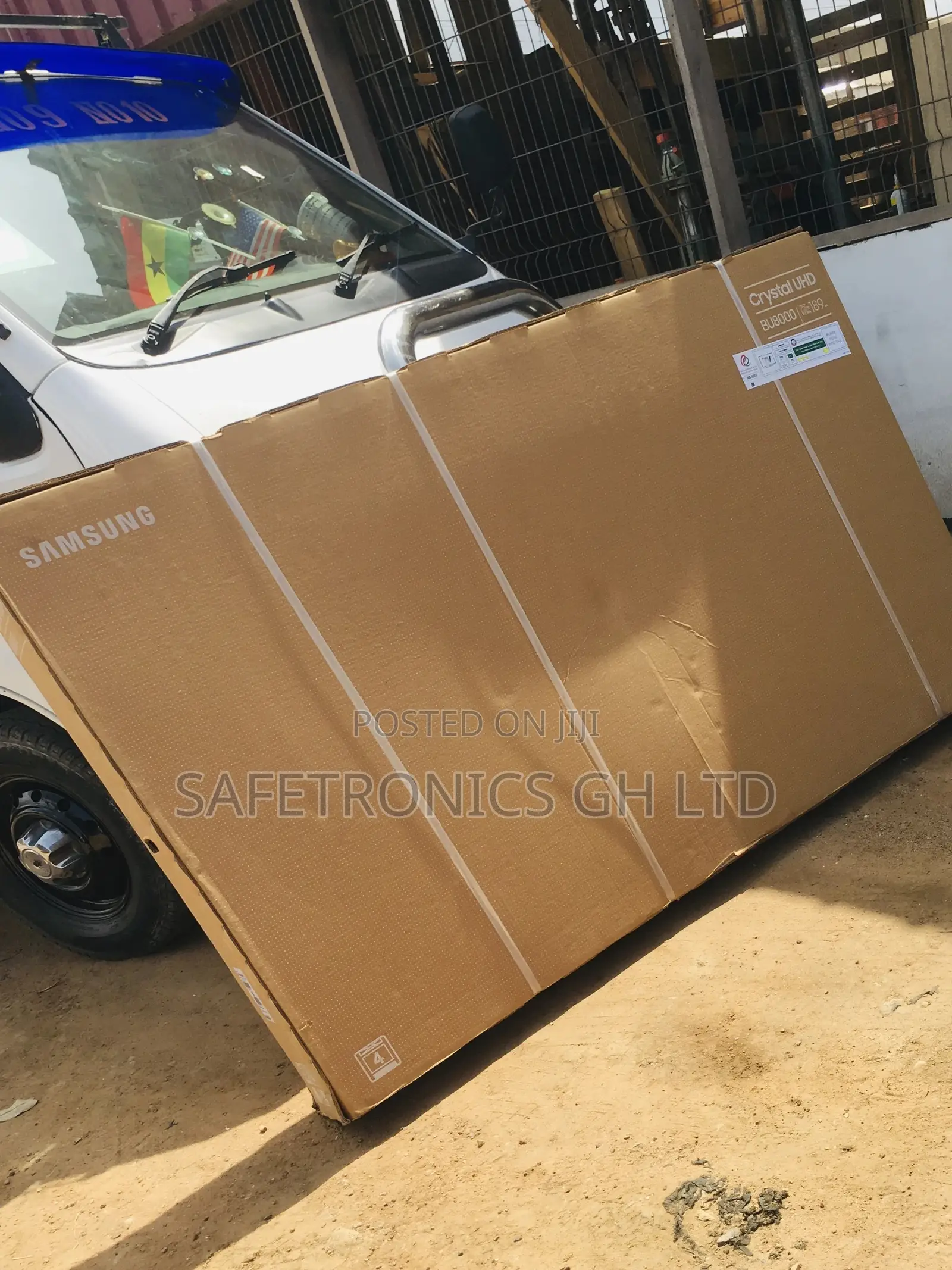Adjustable 75 Inches Glossy LED Samsung Crystal UHD BU80