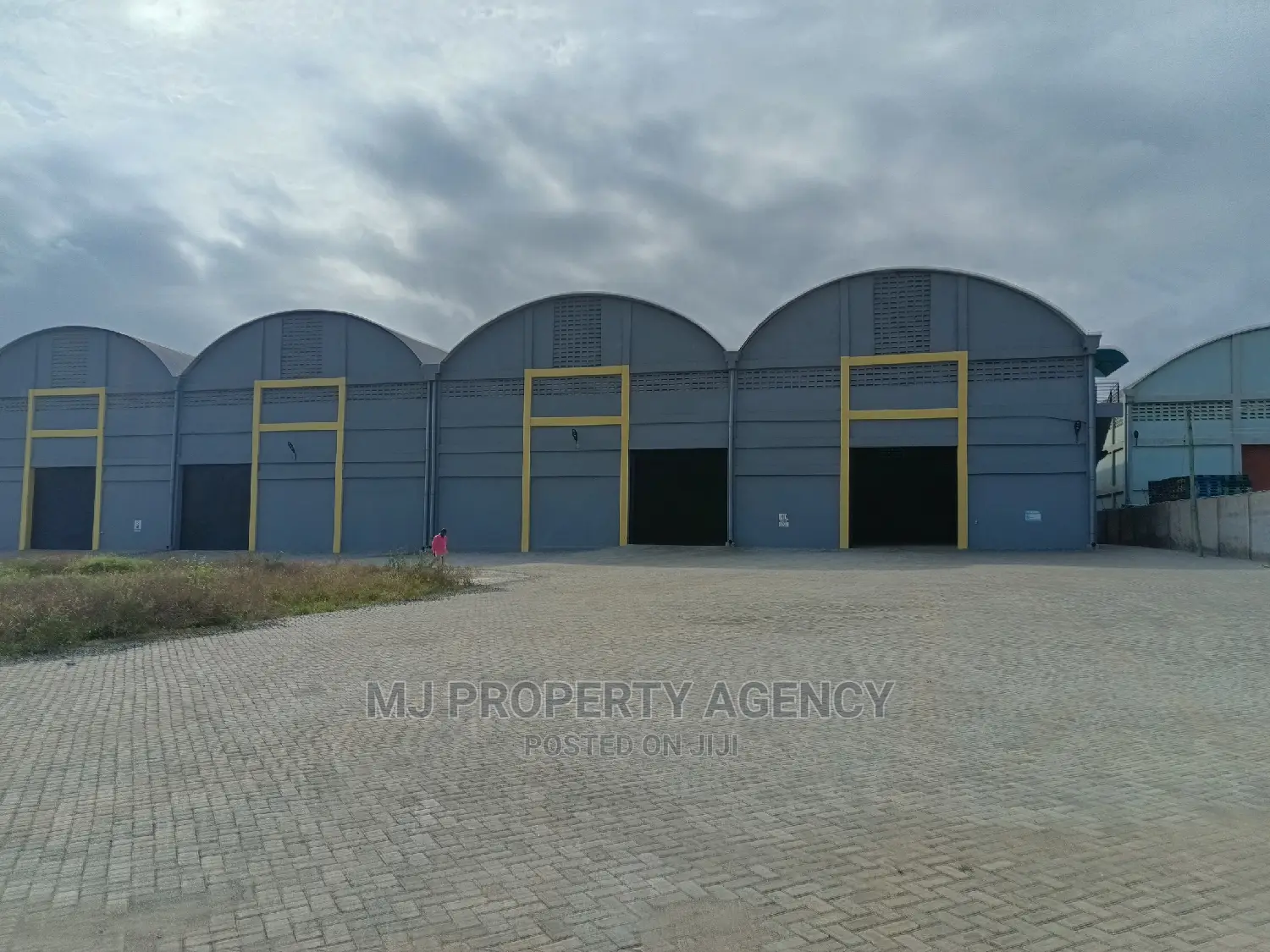 5000 SQM Warehouse With Offices at Tema