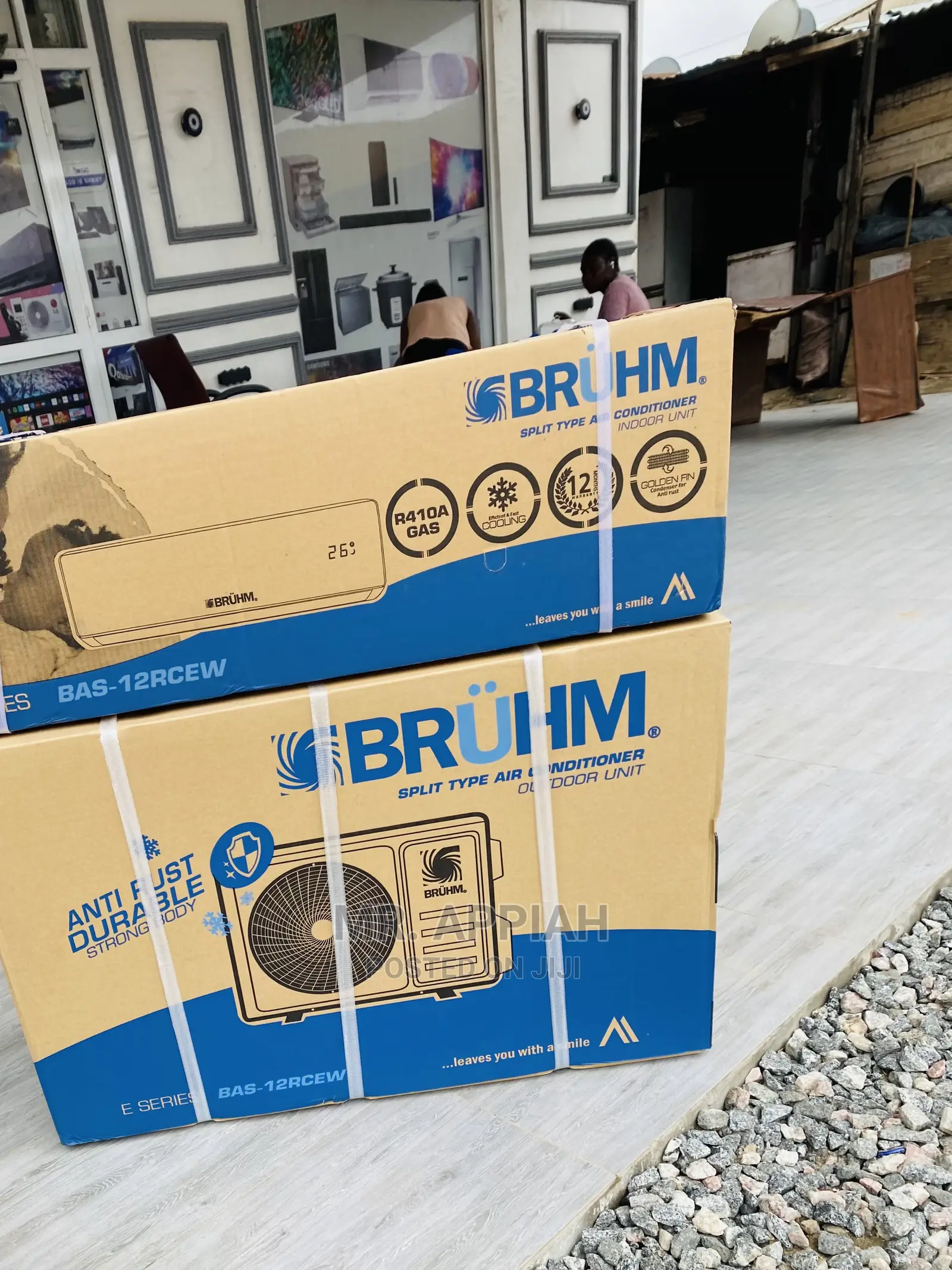 Efficient Cooling Performance Bruhm Split Type Ac(1.5hp),
