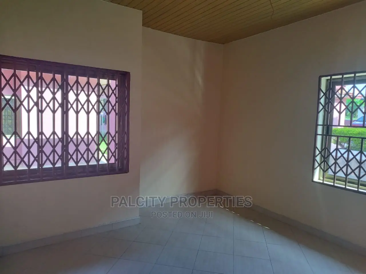 3bdrm Block of Flats in Atasamanso, Kumasi Metropolitan for rent
