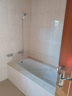 3bdrm Block of Flats in Atasamanso, Kumasi Metropolitan for rent