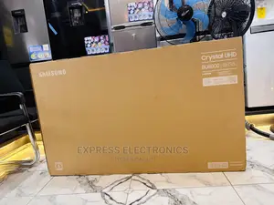 Series 8 Samsung UHD Screen  55”