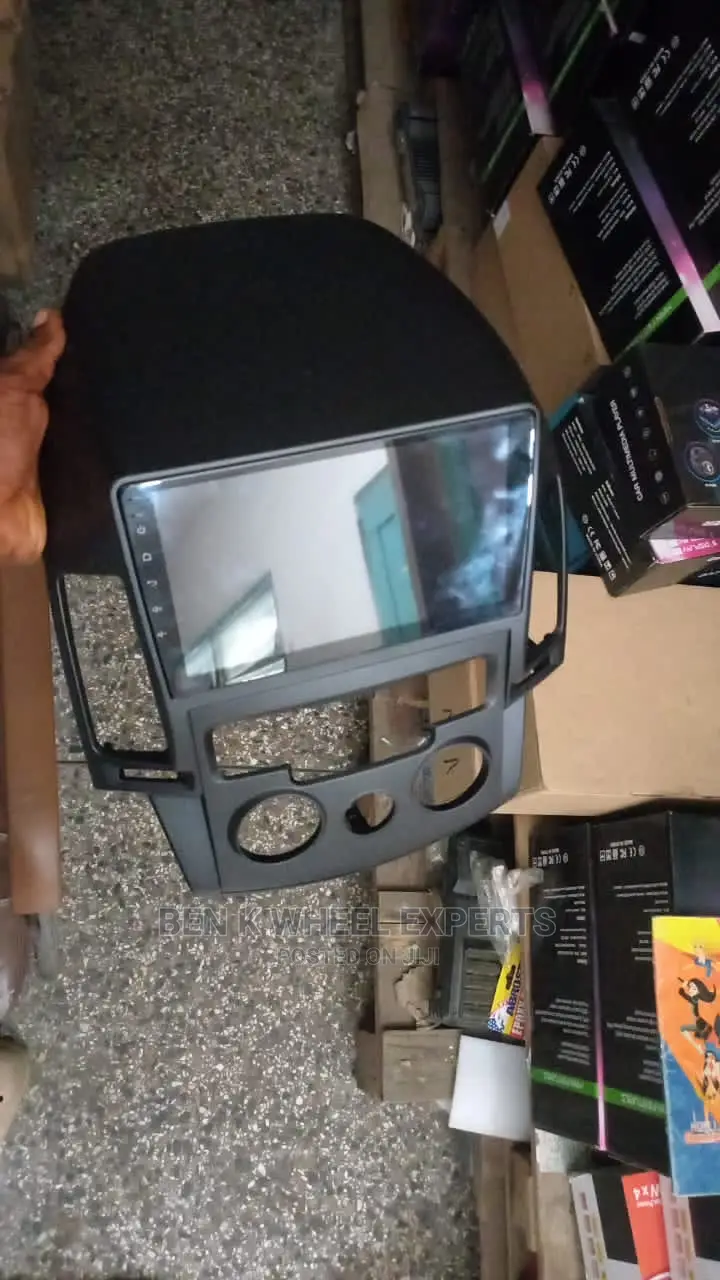 Hyundai Touring Android Screen