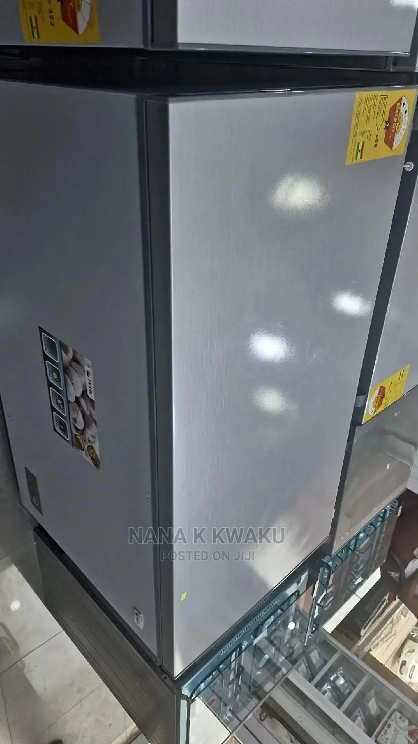 More Stars (2) Pearl 380litrs Chest Freezer Silver