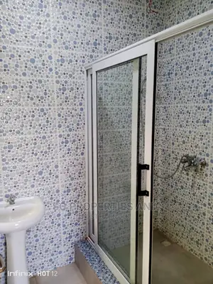 3bdrm House in Kfc, Spintex for rent