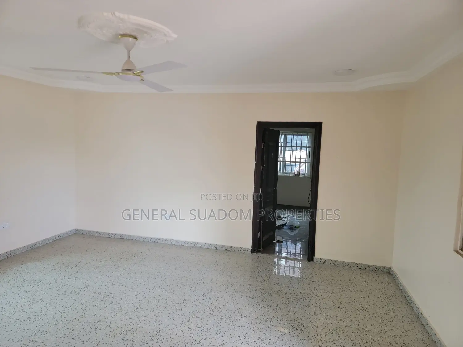 Mini Flat in Suadom Properties, Baatsona Total for rent