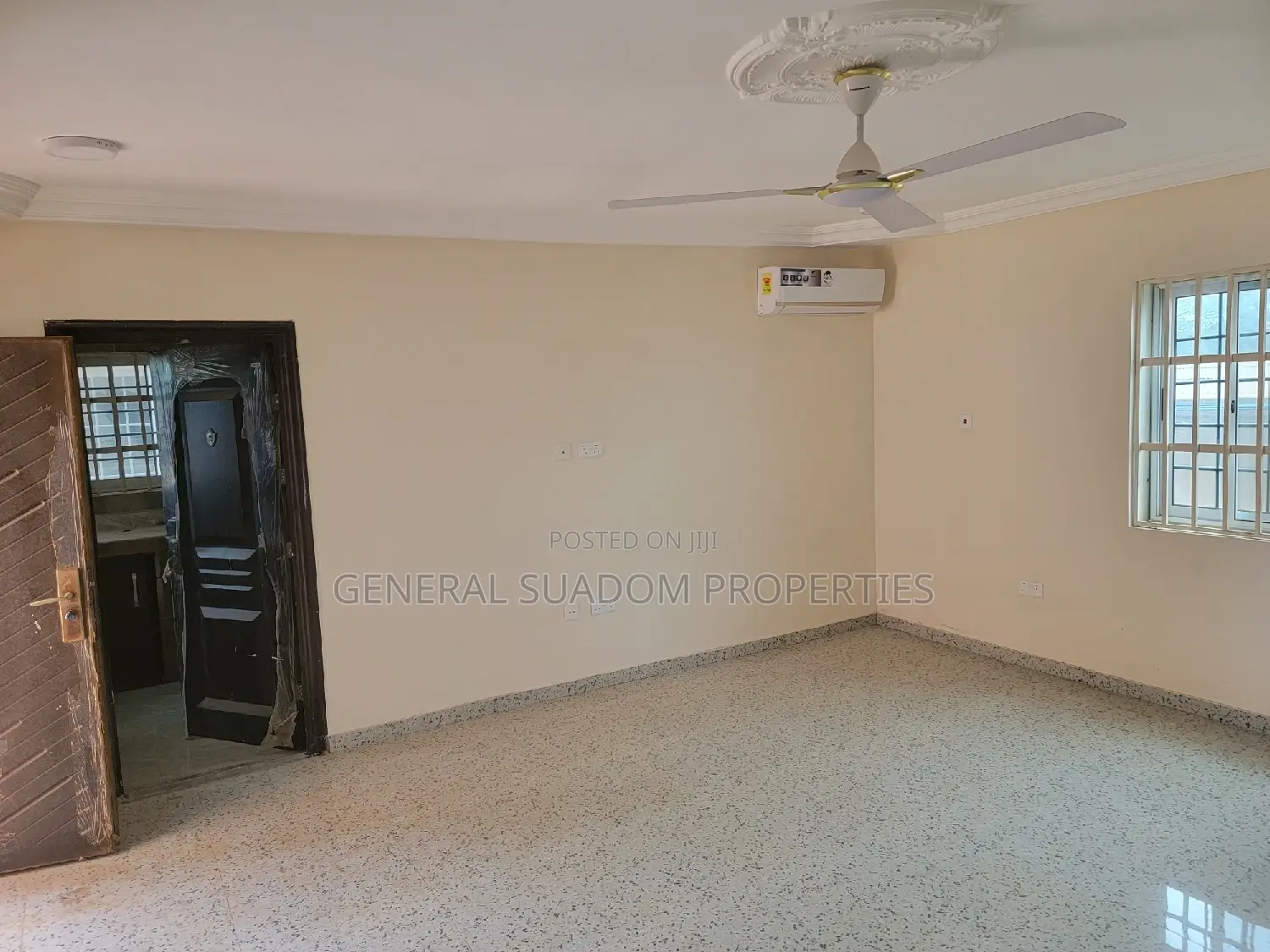 Mini Flat in Suadom Properties, Baatsona Total for rent