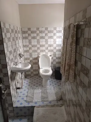 Furnished 3bdrm House in Seekers Realty, Oxford Street for rent