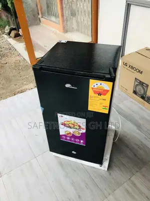 Quality Rainbow Tabletop Fridge 93 Liters Singledoor 