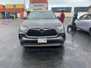 Toyota Highlander 2023 Gray