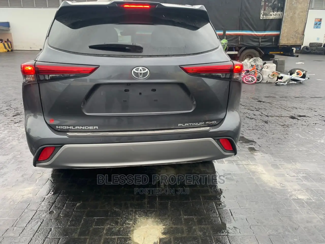 Toyota Highlander 2023 Gray