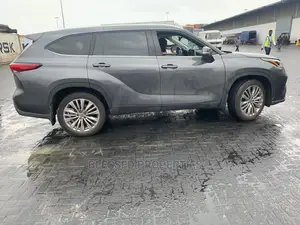 Toyota Highlander 2023 Gray