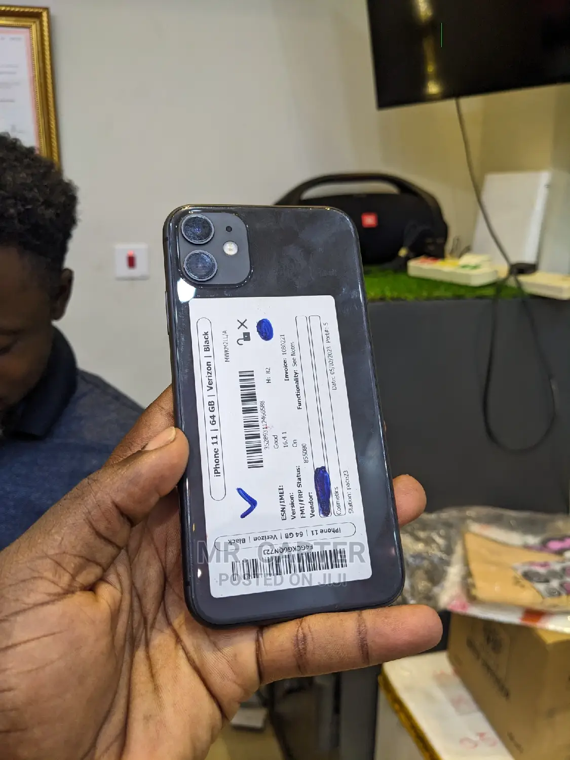New Apple iPhone 11 64 GB Black