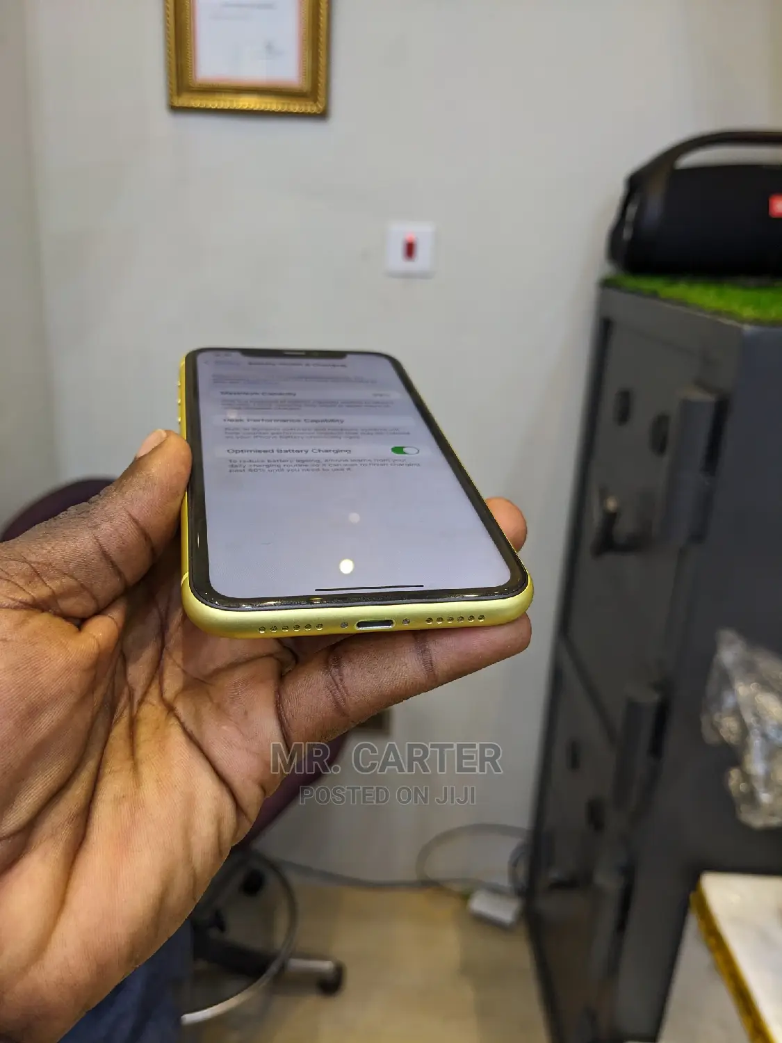 New Apple iPhone 11 64 GB Yellow