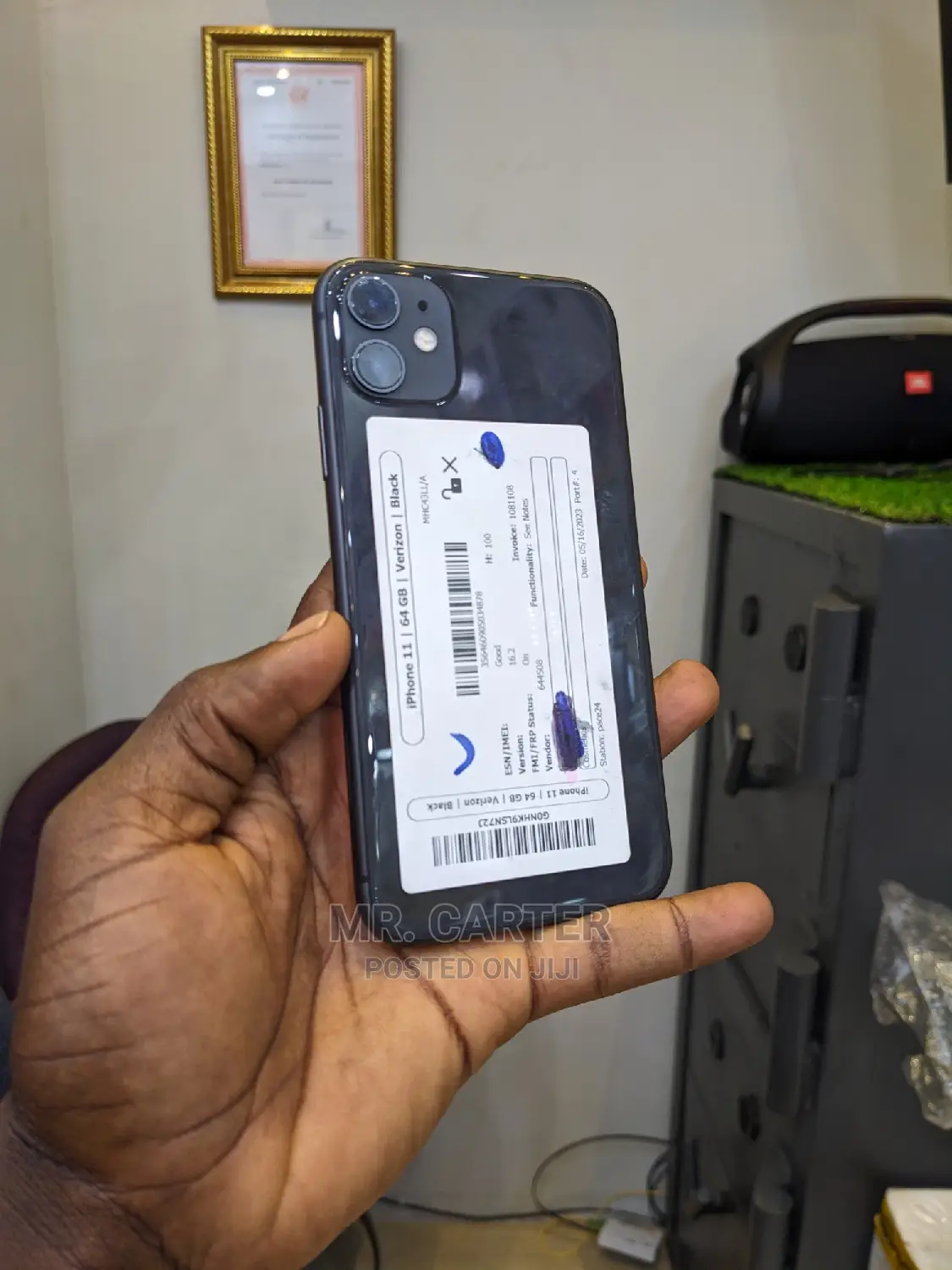 New Apple iPhone 11 64 GB Black