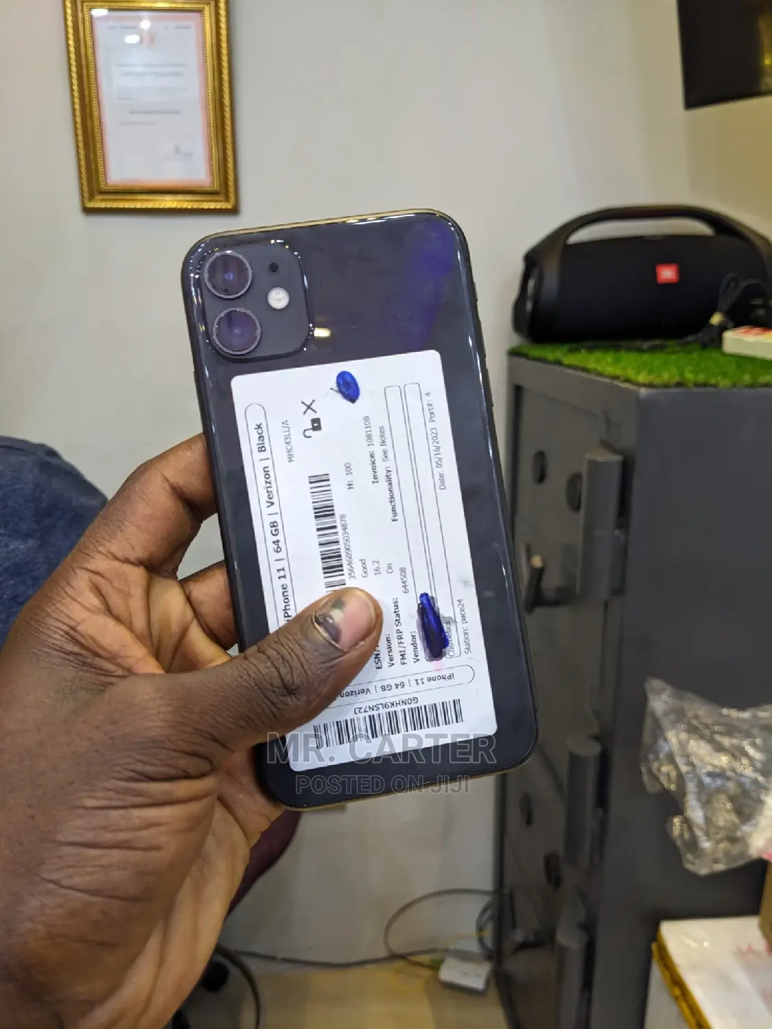 New Apple iPhone 11 64 GB Black