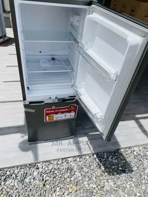 (Zar-180bf)Neatly Designed Zara Bottom Freezer Fridge 