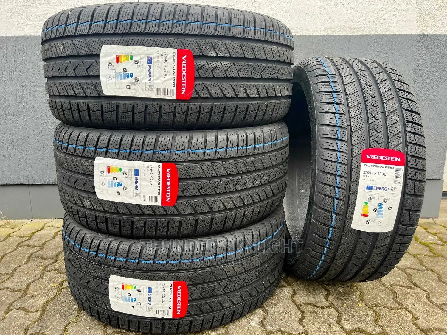 Range Rover Tyres 275/40r22 Vredestein (Europe)