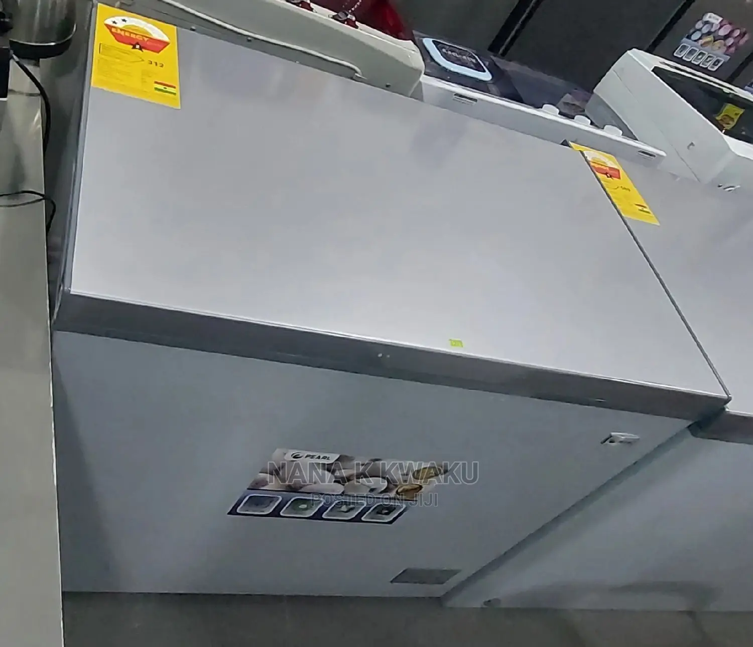 250 Litres Chest Freezer Pearl New in Box