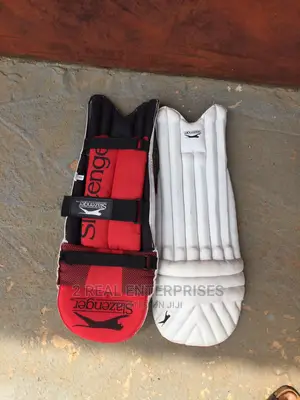 Slazenger Cricket Pads
