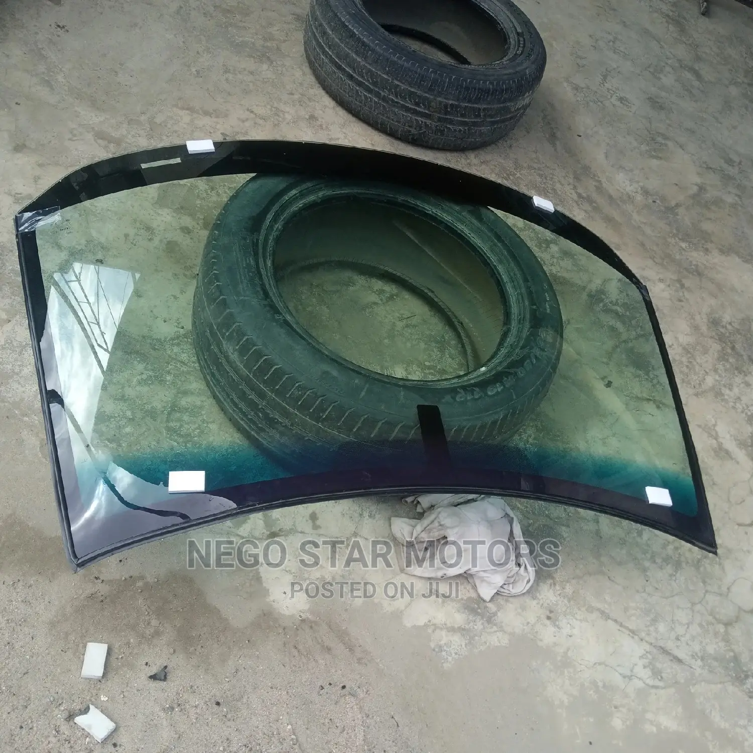 Suzuki Baleno or Toyota Starlet 2017 Front Windscreen